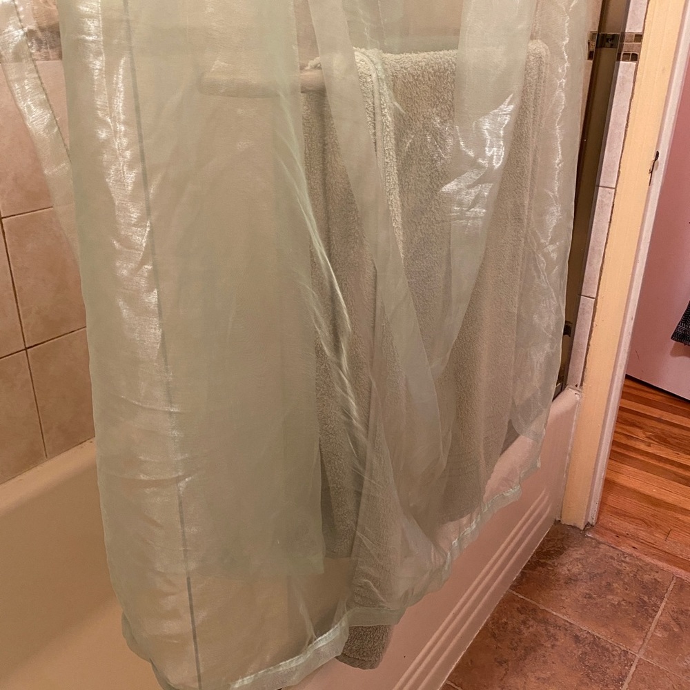 Sea green sheer shower curtain - Picture 2 of 4